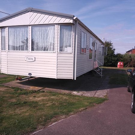 Cozy Camber Caravan 3 Bedroom Retreat With Decking Rye Εξωτερικό φωτογραφία