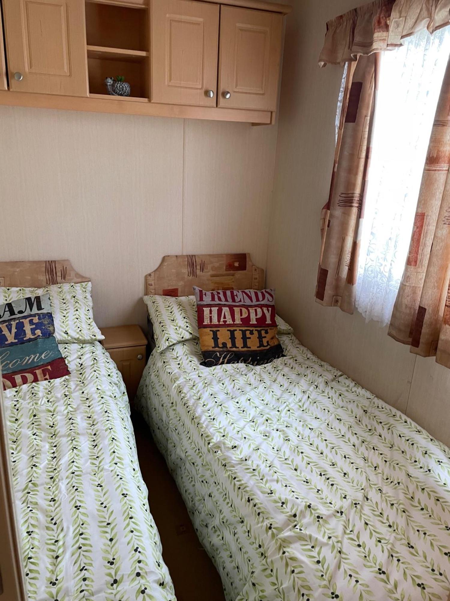 Cozy Camber Caravan 3 Bedroom Retreat With Decking Rye Εξωτερικό φωτογραφία
